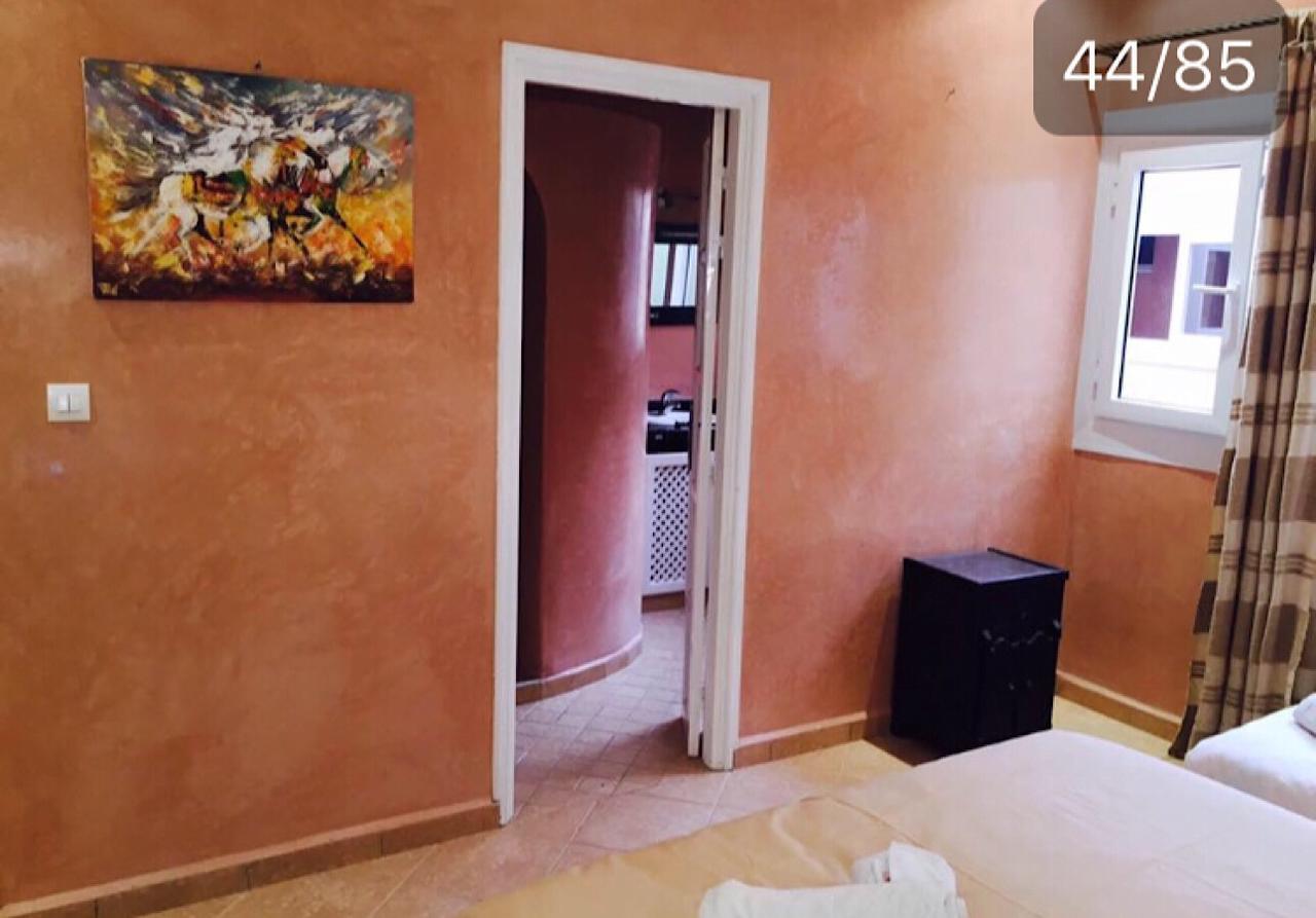 Europa Mirlef T Aventur Guest House Мирлефт Экстерьер фото